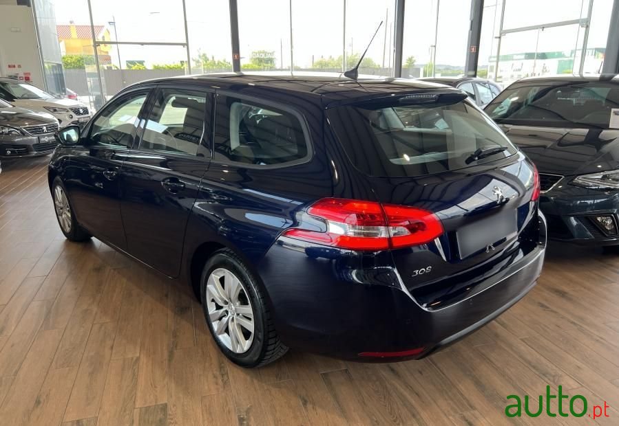 2019' Peugeot 308 Sw photo #2