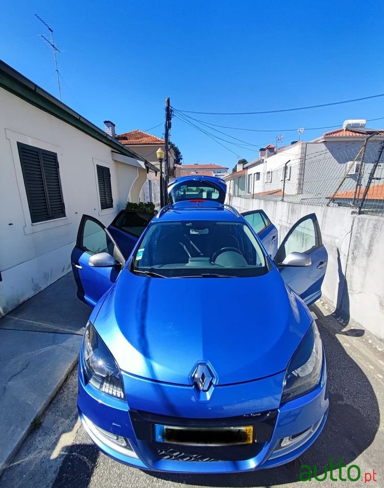 2012' Renault Megane Sport Tourer photo #1