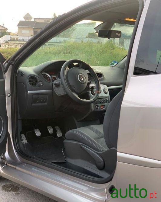 2007' Renault Clio photo #2