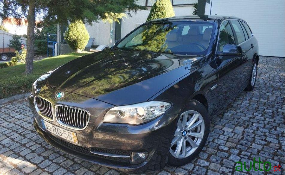 2013' BMW 530 photo #3