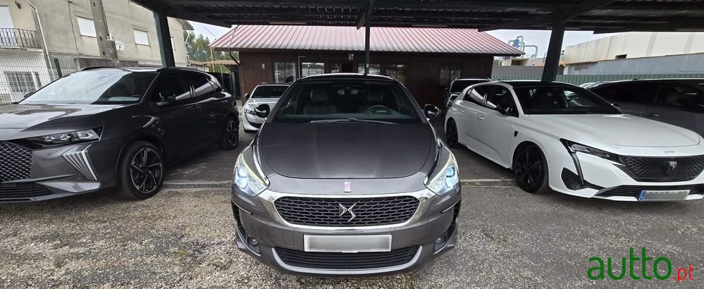 2017' DS Automobiles Ds5 photo #2
