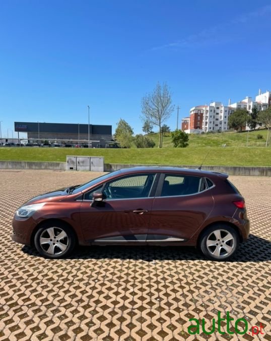 2015' Renault Clio photo #6