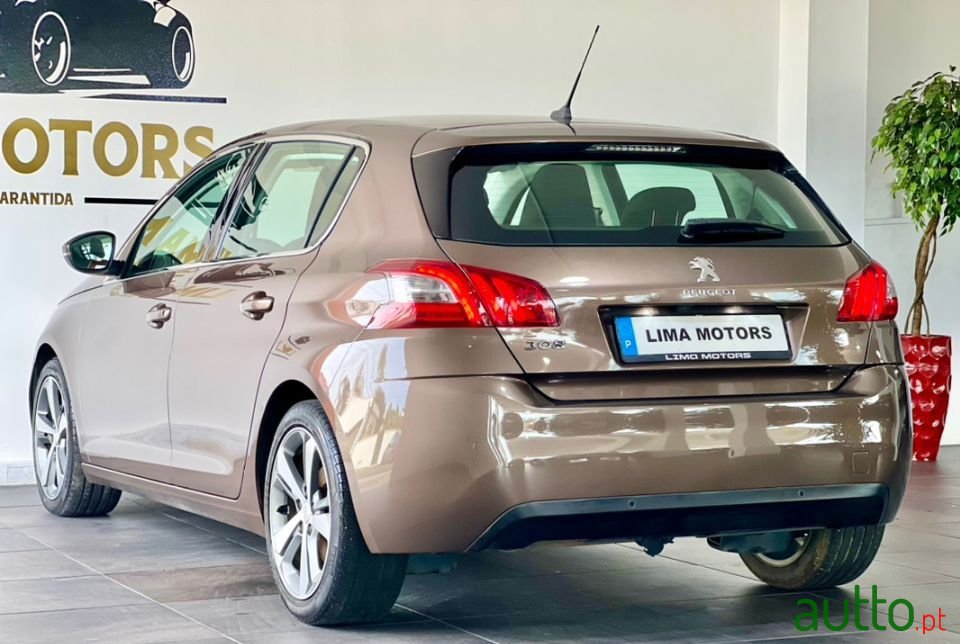 2014' Peugeot 308 photo #4