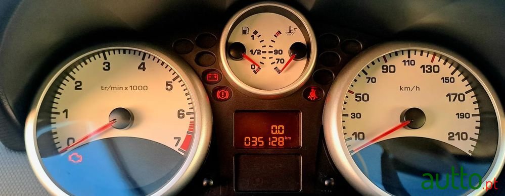 2010' Peugeot 207 1.4 16V Active photo #2