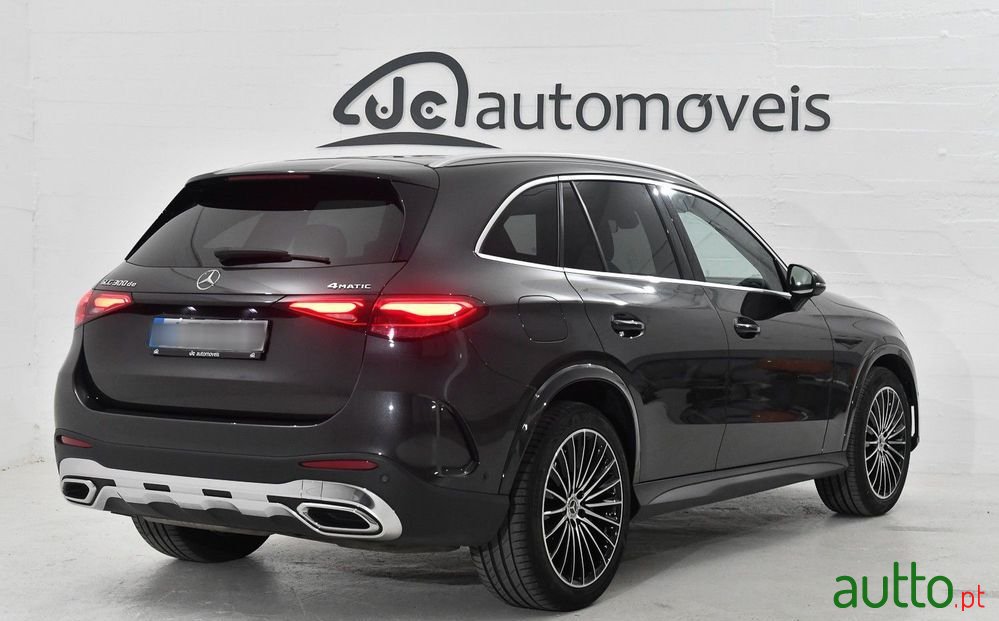 2023' Mercedes-Benz Classe Glc photo #2