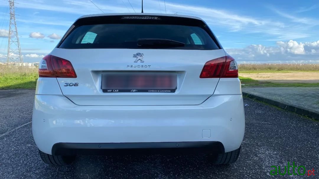 2015' Peugeot 308 photo #5