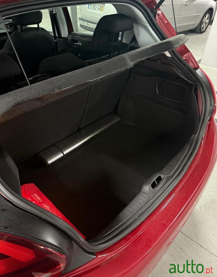 2017' Peugeot 208 photo #5