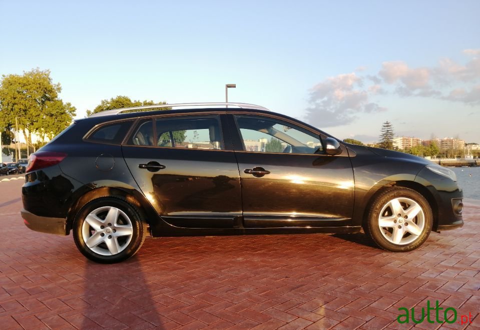 2015' Renault Megane Sport Tourer photo #5