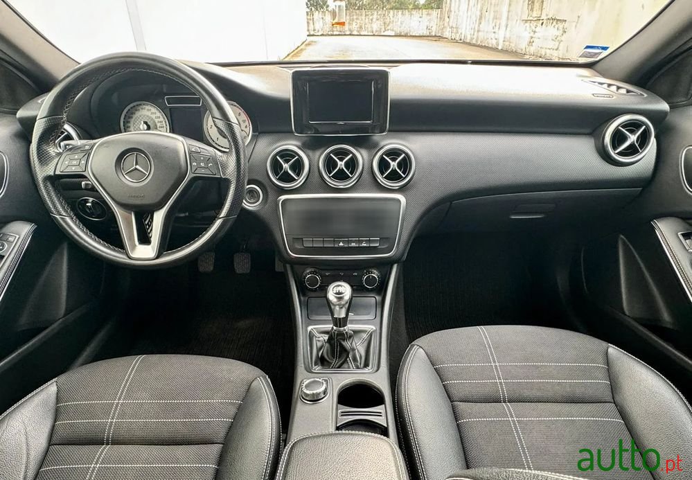 2014' Mercedes-Benz A 160 Cdi Urban photo #5