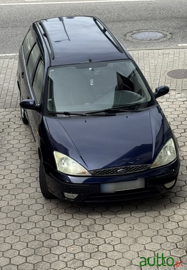 2002' Ford Focus Sw photo #1