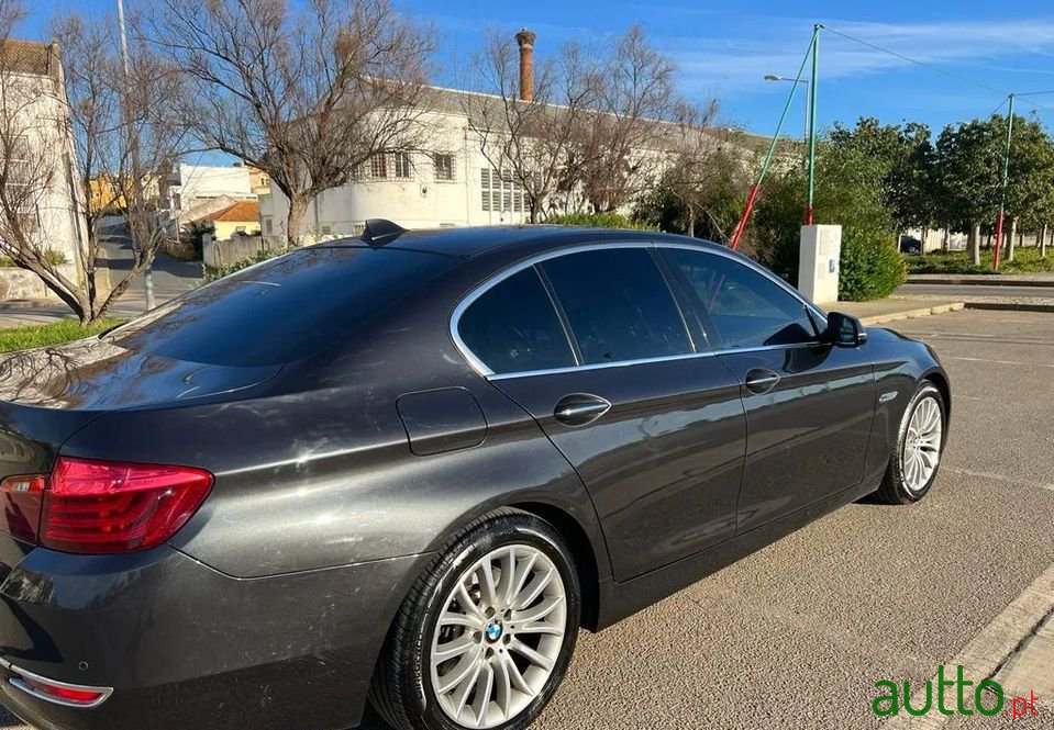 2014' BMW 520 photo #5