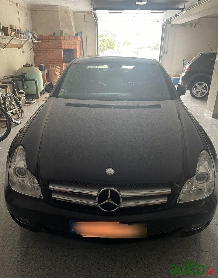 2010' Mercedes-Benz 350 photo #1