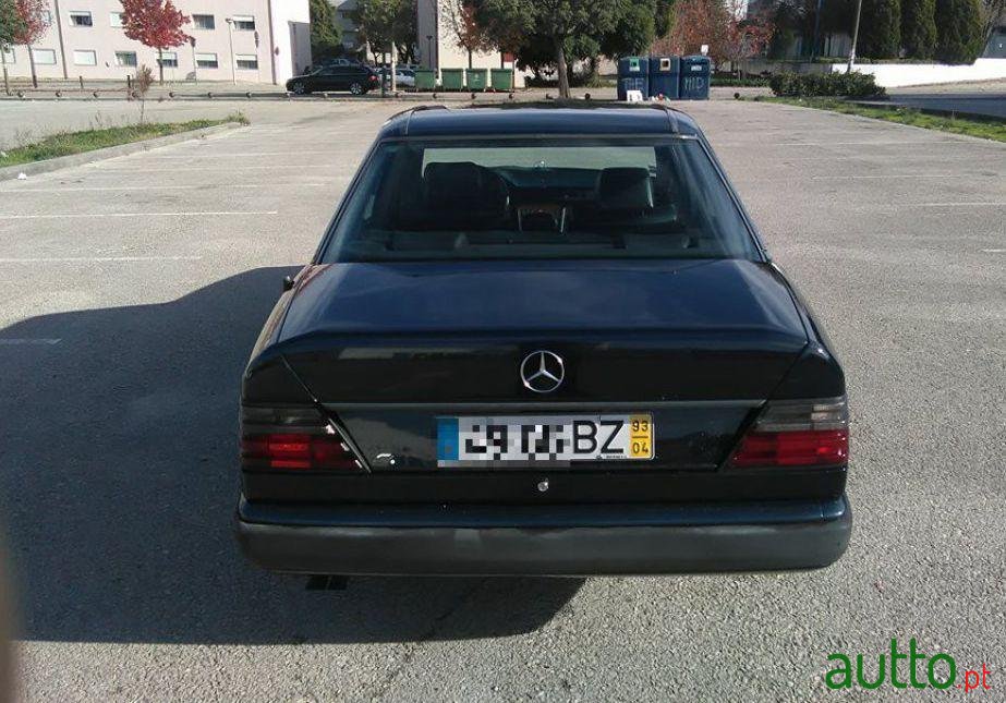 1993' Mercedes-Benz E 250 photo #1