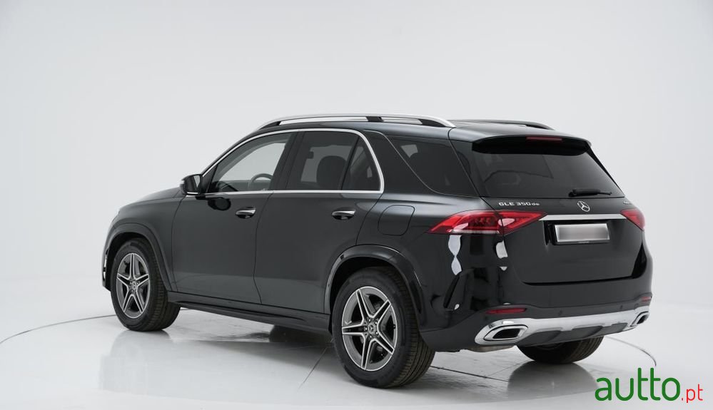 2021' Mercedes-Benz Classe Gle photo #4