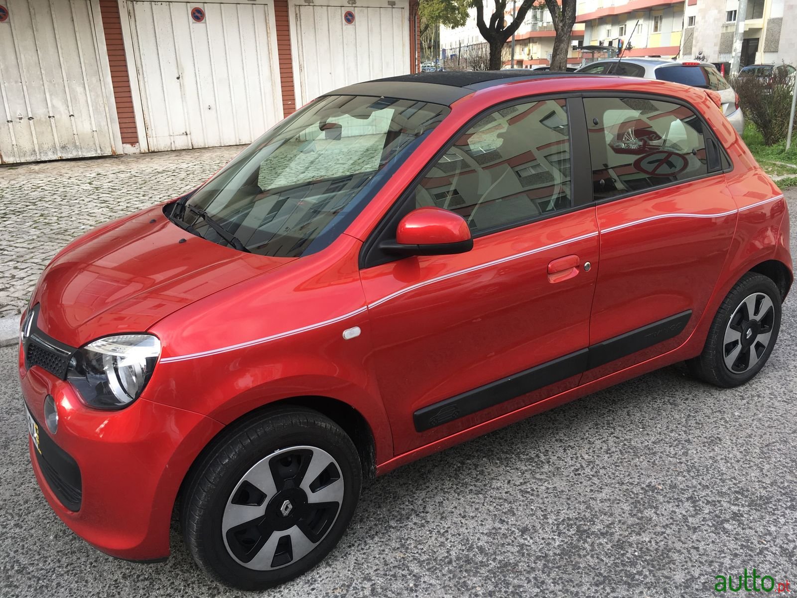 2015' Renault Twingo photo #2