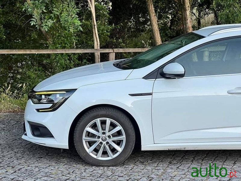 2019' Renault Mégane Sport Tourer photo #4