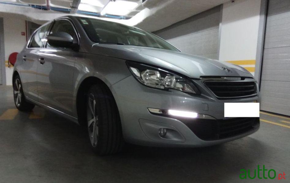 2014' Peugeot 308 photo #1