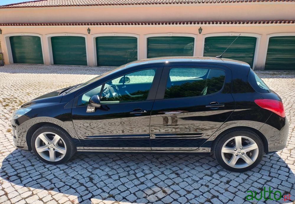 2008' Peugeot 308 1.6 Hdi Sport photo #6