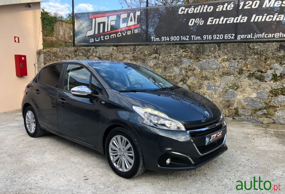 2017' Peugeot 208 photo #1