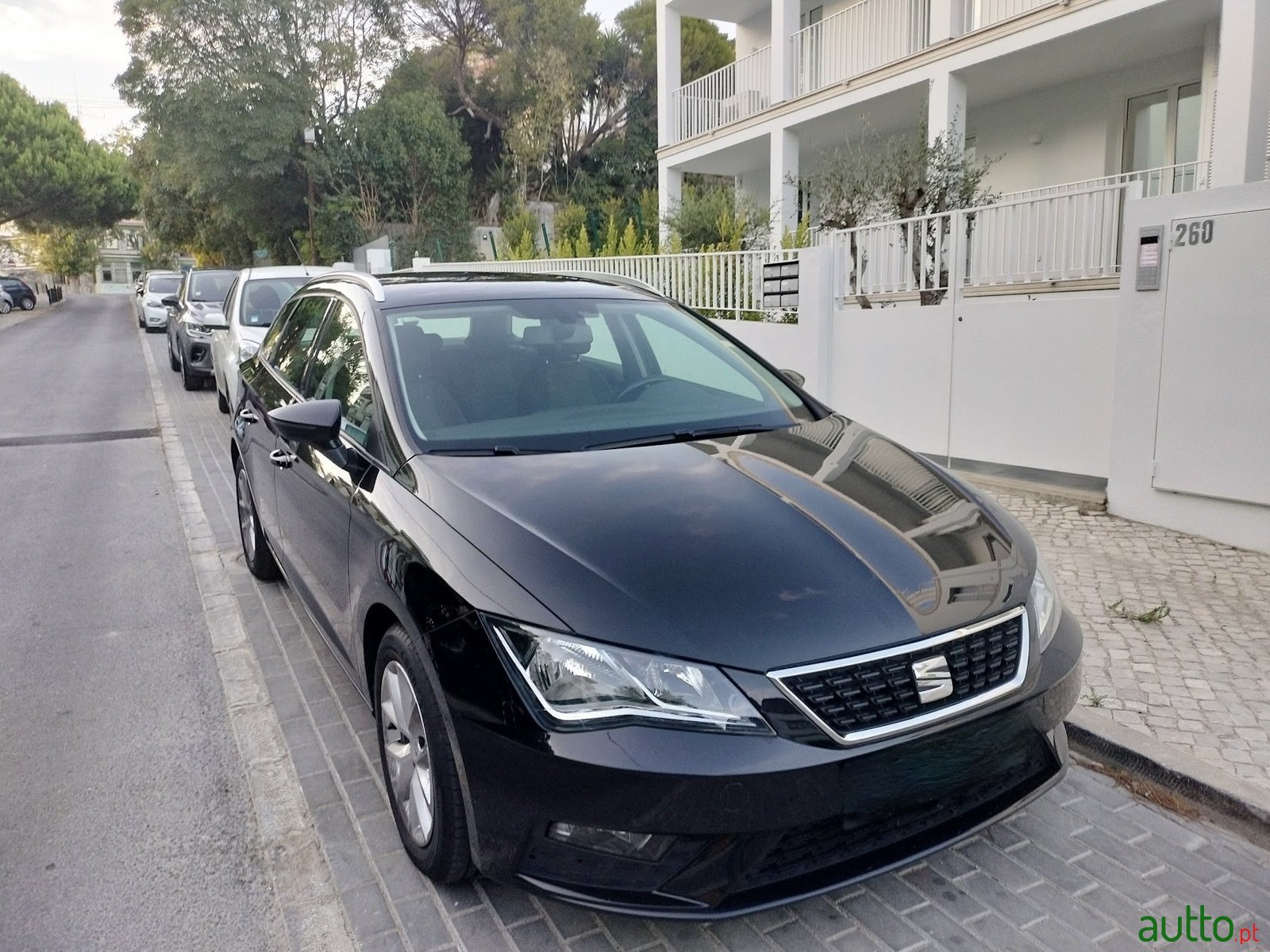 2020' SEAT Leon photo #3