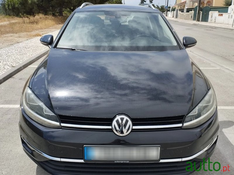 2018' Volkswagen Golf Variant photo #3