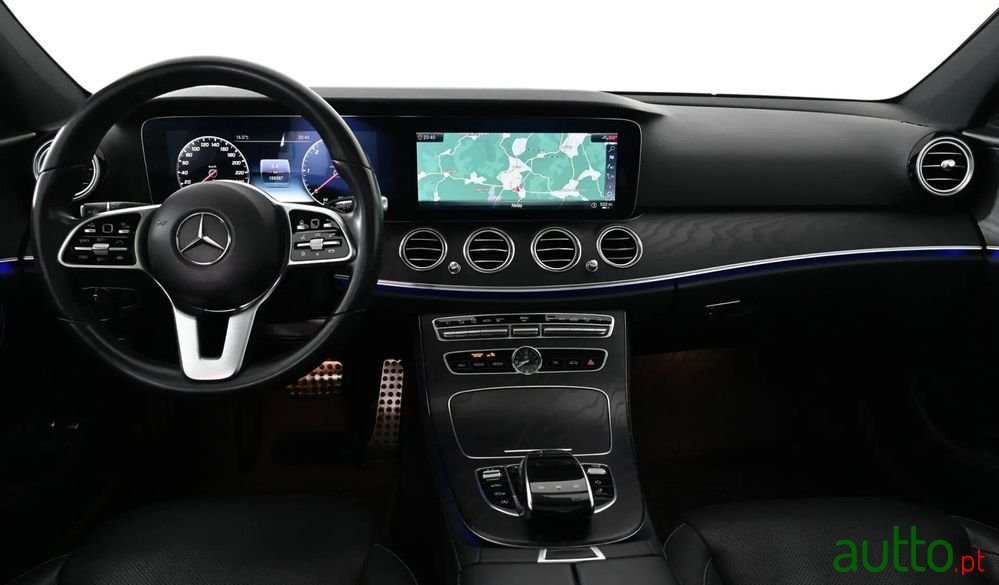 2020' Mercedes-Benz Classe E photo #3