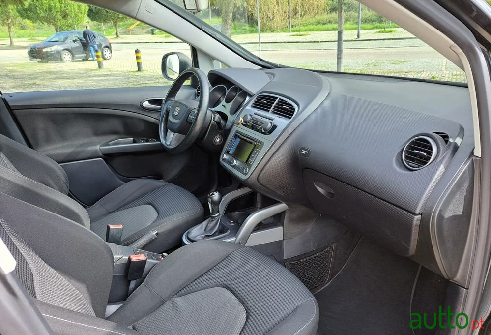 2011' SEAT Altea photo #4