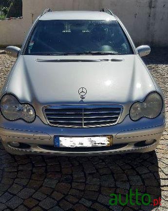 2004' Mercedes-Benz C-200 Classic photo #3