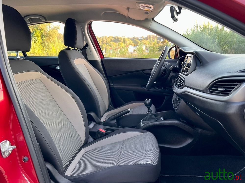 2016' Fiat Tipo photo #6