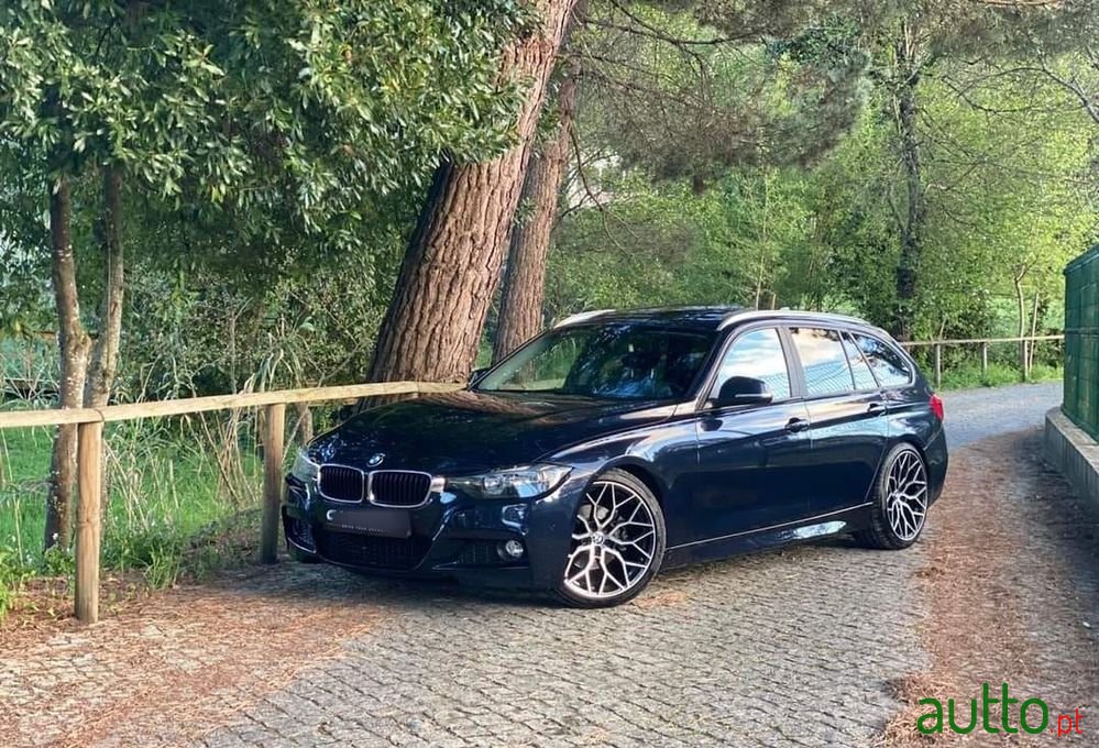 2017' BMW 318 Pack M Auto photo #3