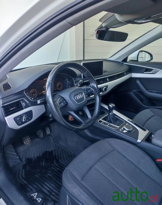 2016' Audi A4 Avant photo #4