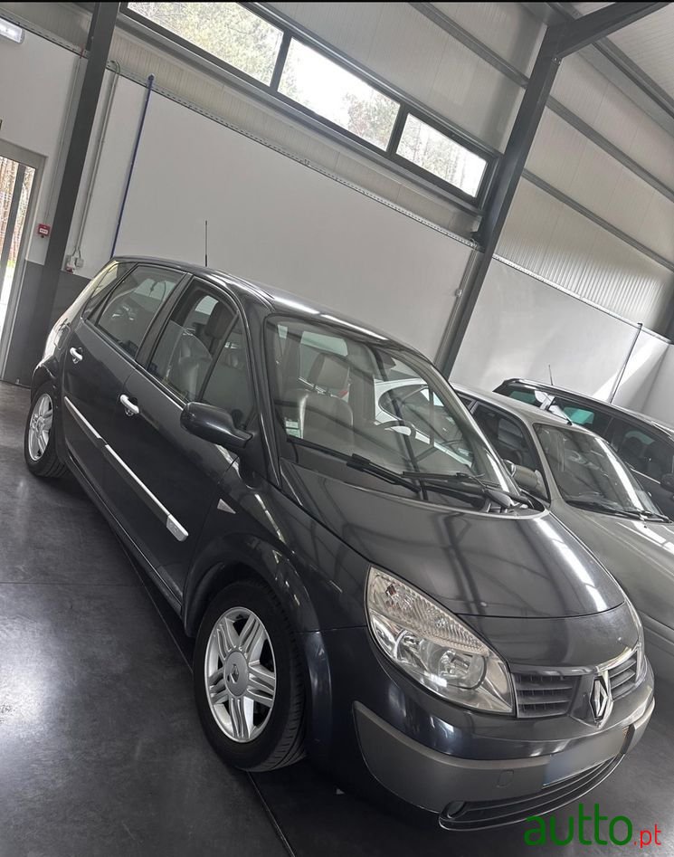2006' Renault Scenic photo #2