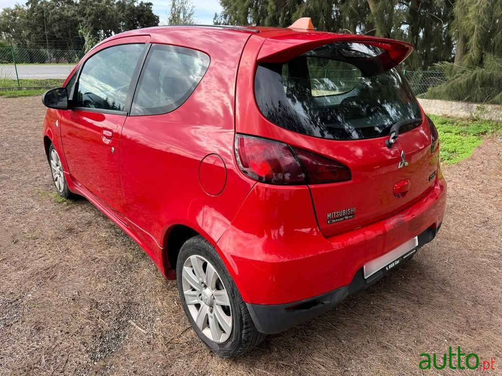 2011' Mitsubishi Colt photo #3