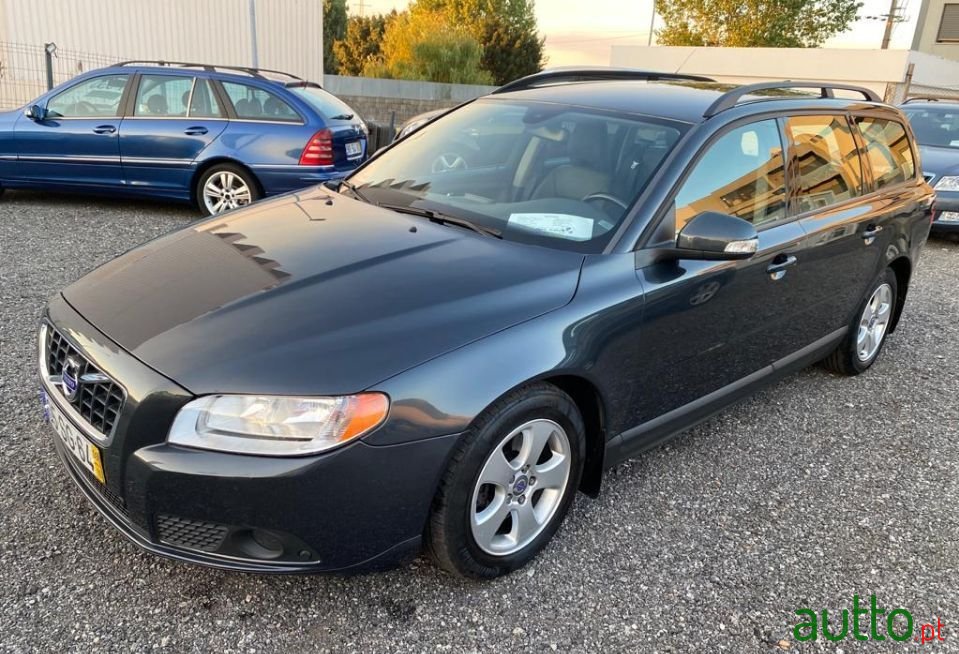 2009' Volvo V70 photo #1