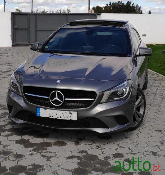 2015' Mercedes-Benz Cla-180 D Urban photo #2