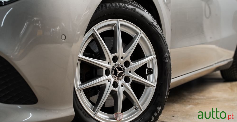 2020' Mercedes-Benz Classe Cla photo #2