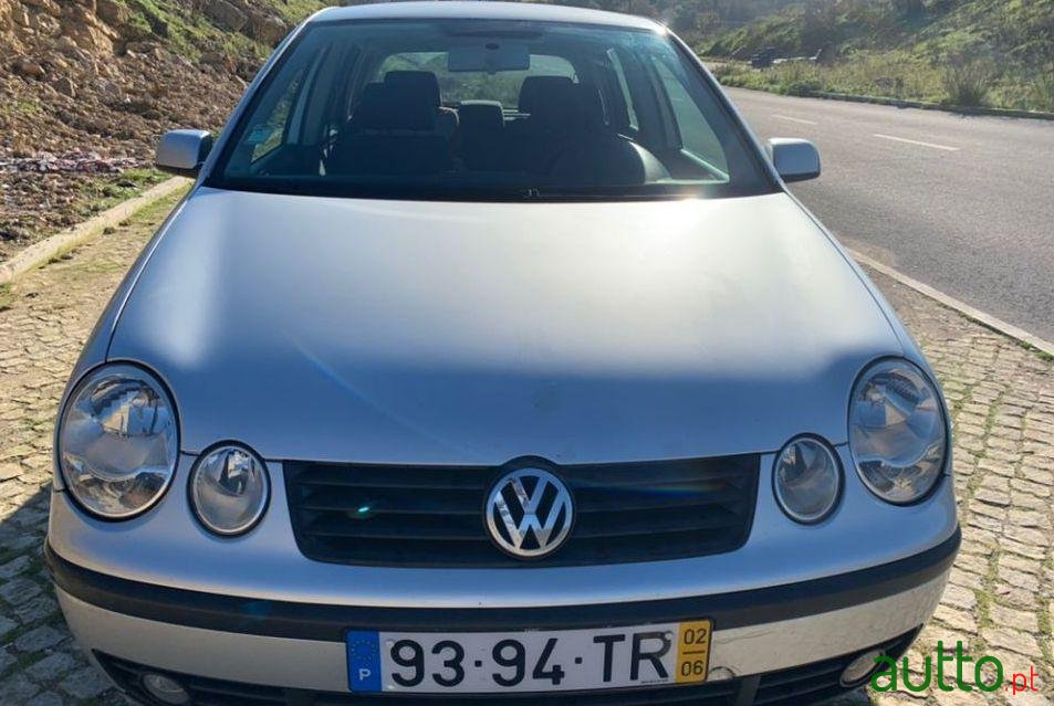 2002' Volkswagen Polo photo #4