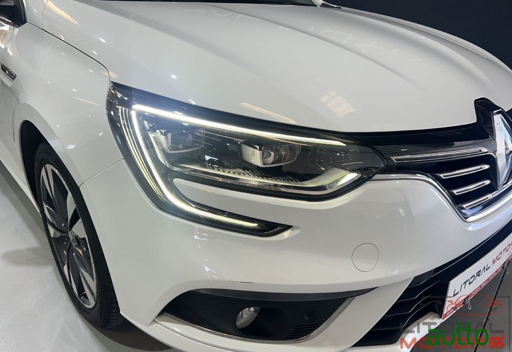 2021' Renault Megane Sport Tourer photo #5