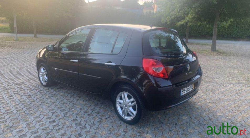 2007' Renault Clio photo #1