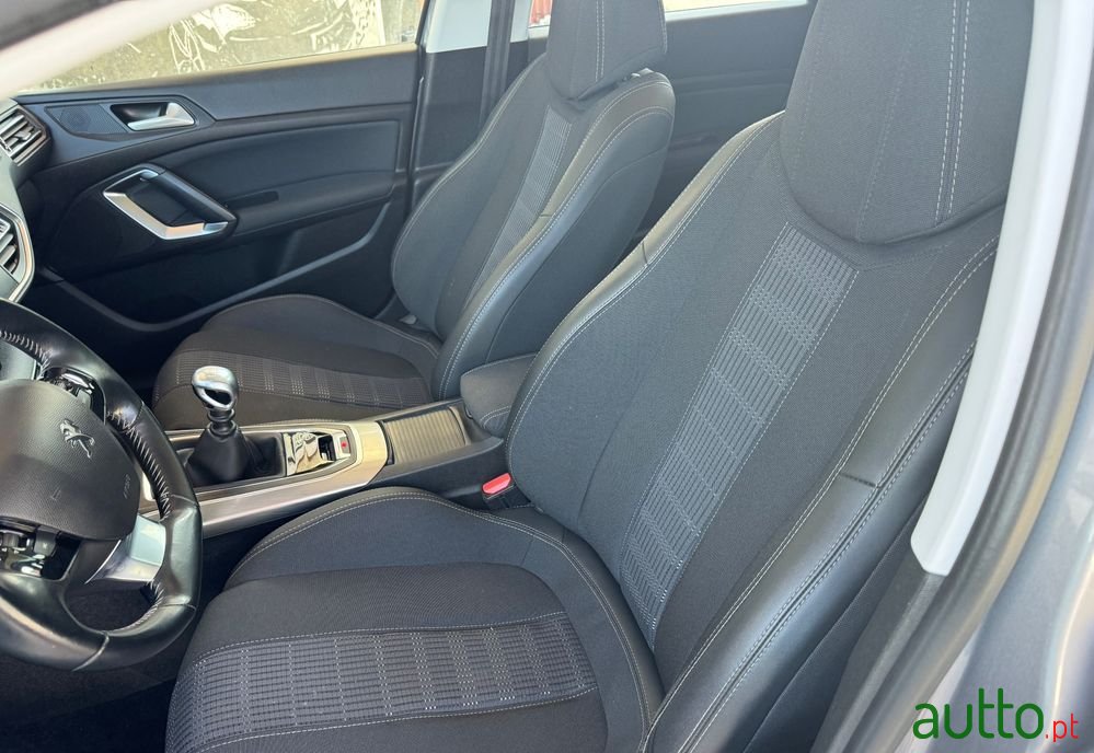 2019' Peugeot 308 Sw photo #4