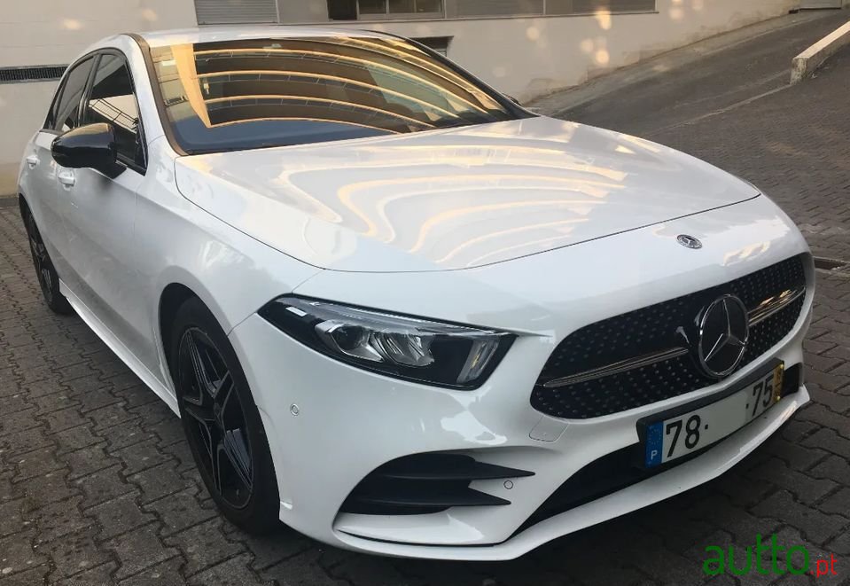 2019' Mercedes-Benz A-180 photo #3