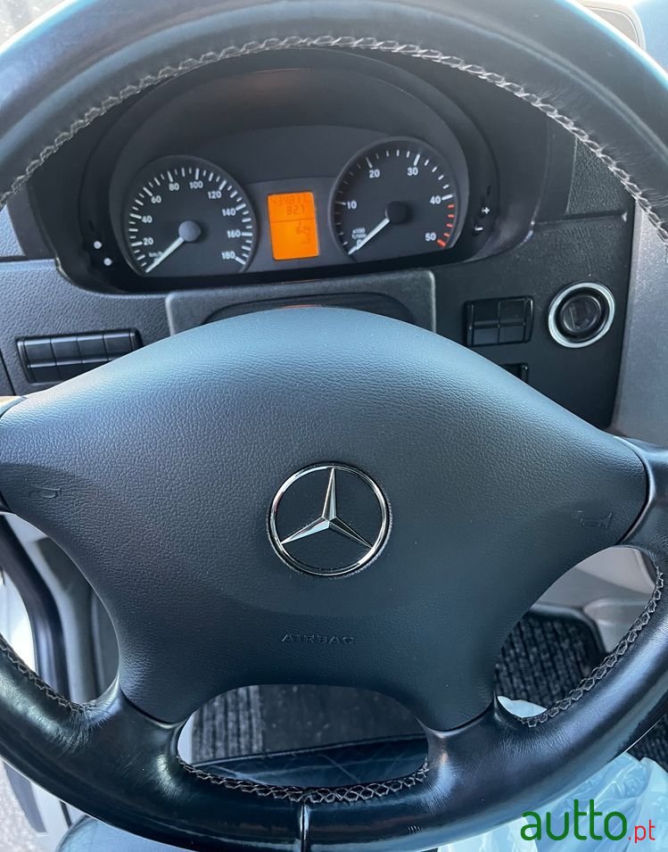 2010' Mercedes-Benz Sprinter photo #6