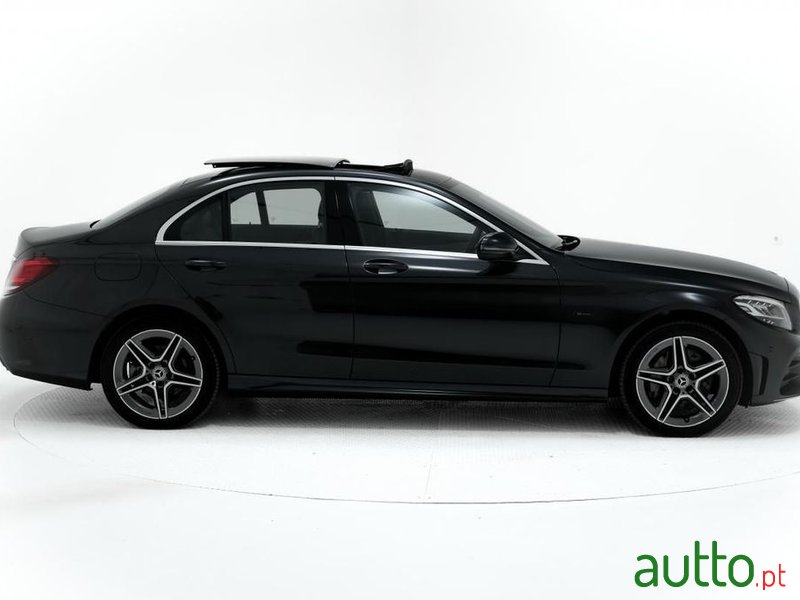 2021' Mercedes-Benz Classe C De Amg Line photo #3