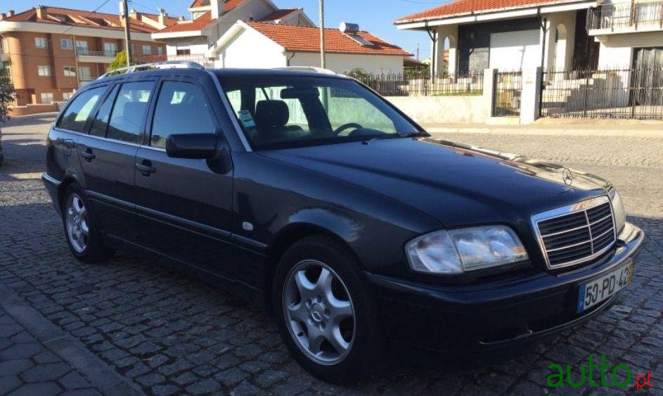 1999' Mercedes-Benz C-220 photo #1