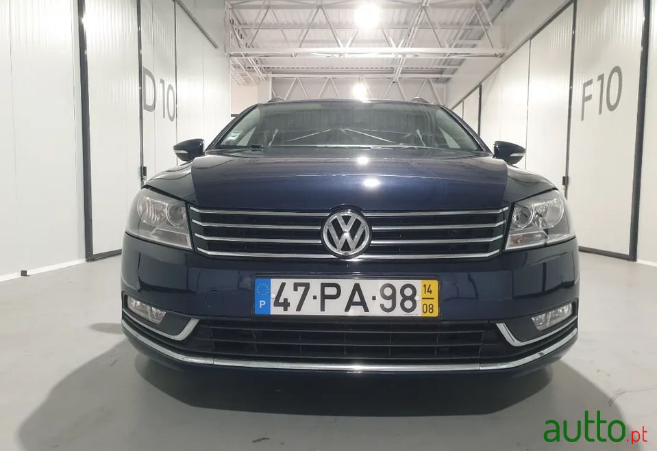 2014' Volkswagen Passat Variant photo #5