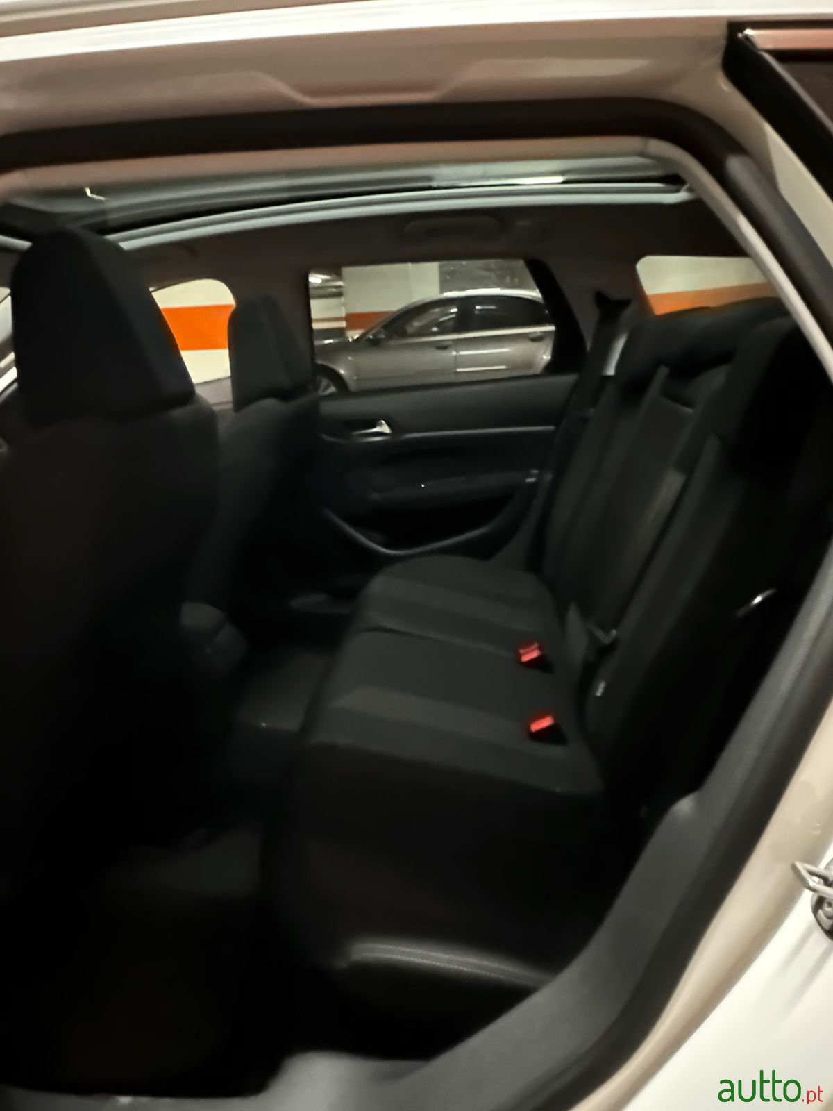 2015' Peugeot 308 308 SW 1.6 BlueHDi Allure EAT6 photo #4