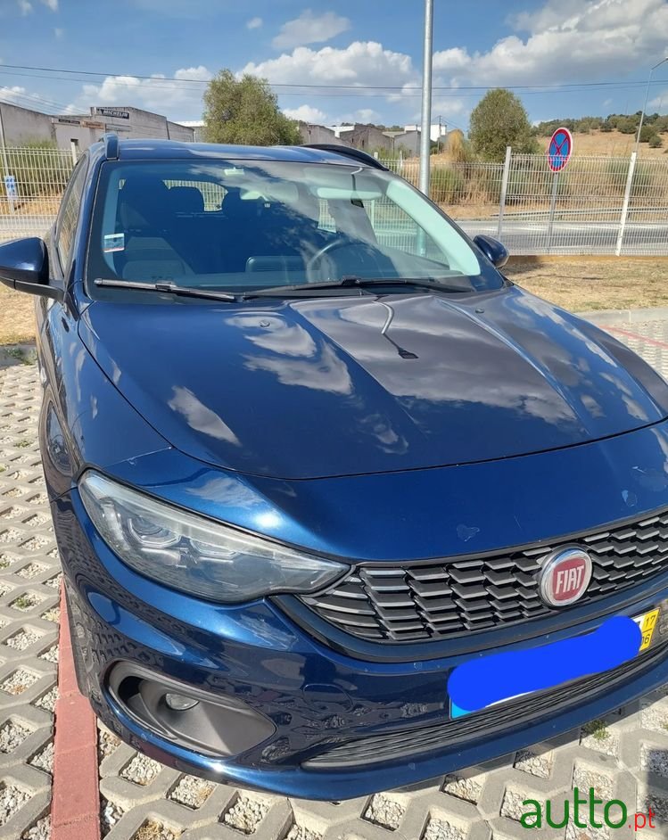2017' Fiat Tipo Station Wagon photo #5