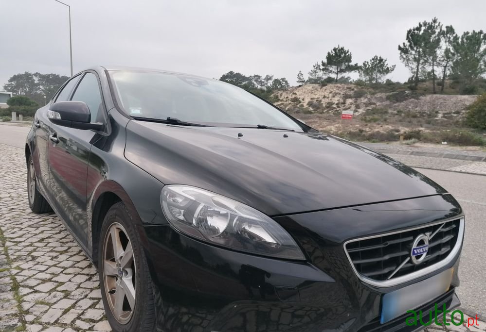 2015' Volvo V40 photo #3