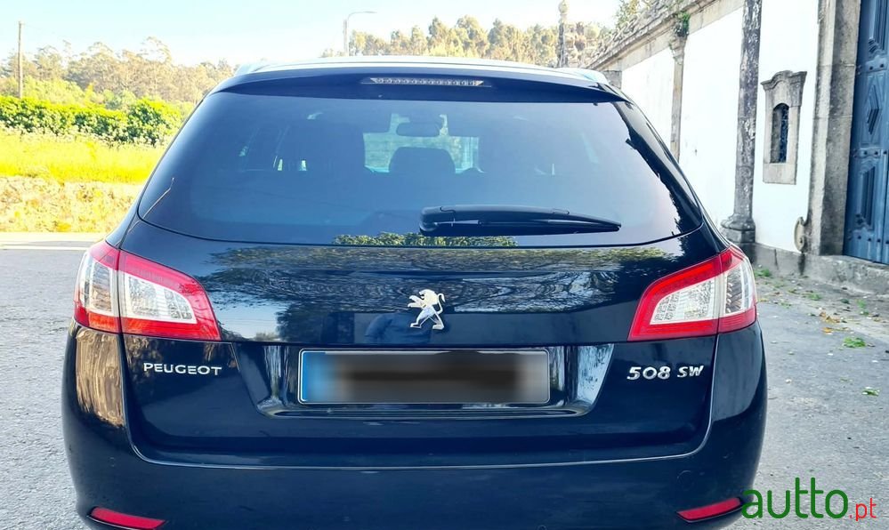 2011' Peugeot 508 2.0 Hdi Active photo #5