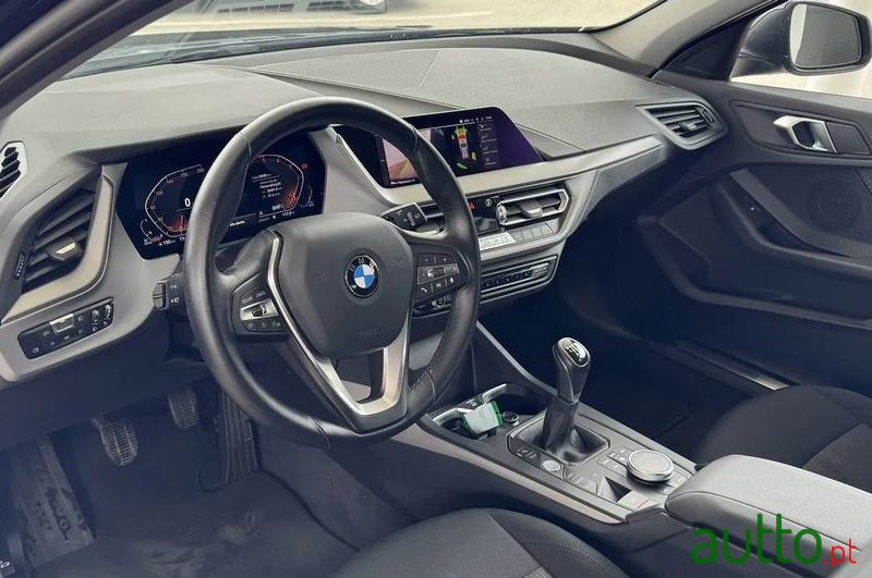 2023' BMW Série 1 D Corporate Edition photo #6